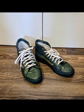 Vans Unissex High-Top Sneakers in Dark Green And Gold - Custom